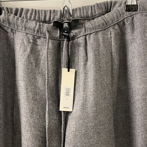 Banana Republic Gray Wide Leg lightweight Wool blend Pants. NWT!! - Picture 3 of 6